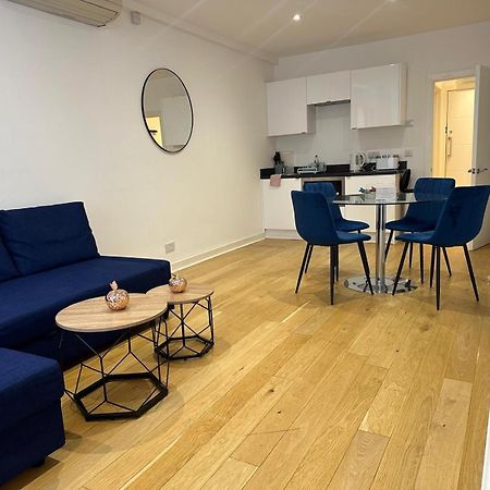 2A Soho Studios By Indigo Flats Sleeps 4 Londra Exterior foto