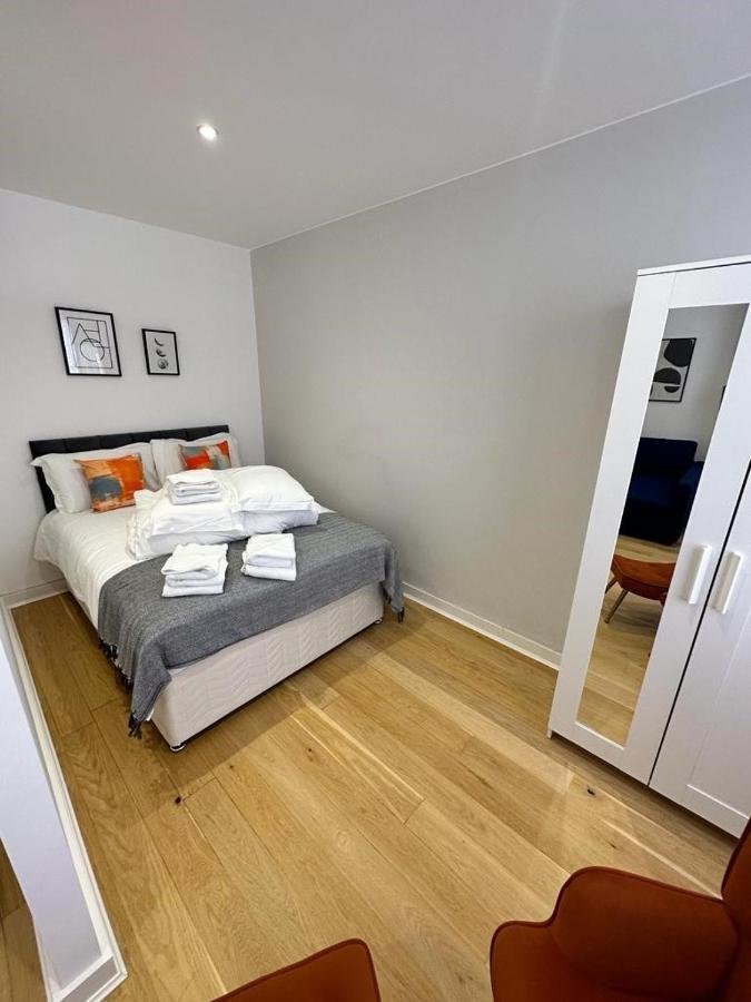 2A Soho Studios By Indigo Flats Sleeps 4 Londra Exterior foto