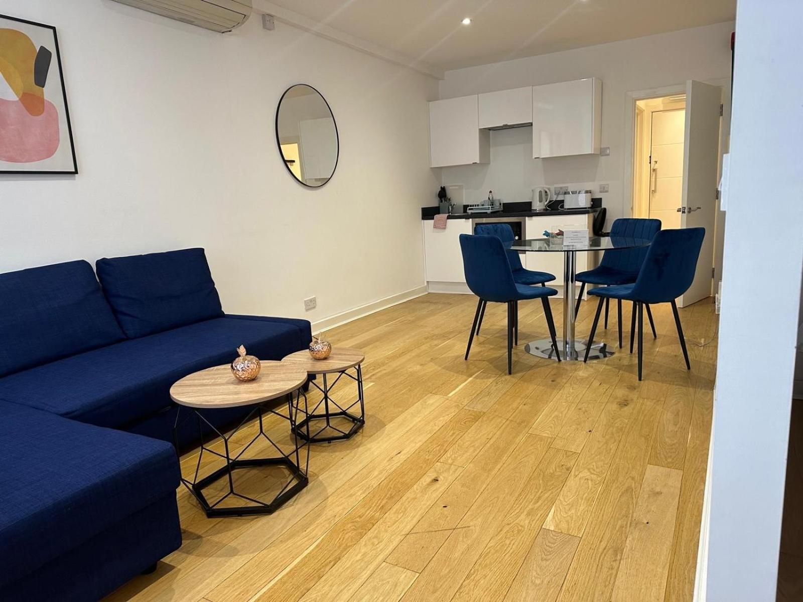 2A Soho Studios By Indigo Flats Sleeps 4 Londra Exterior foto
